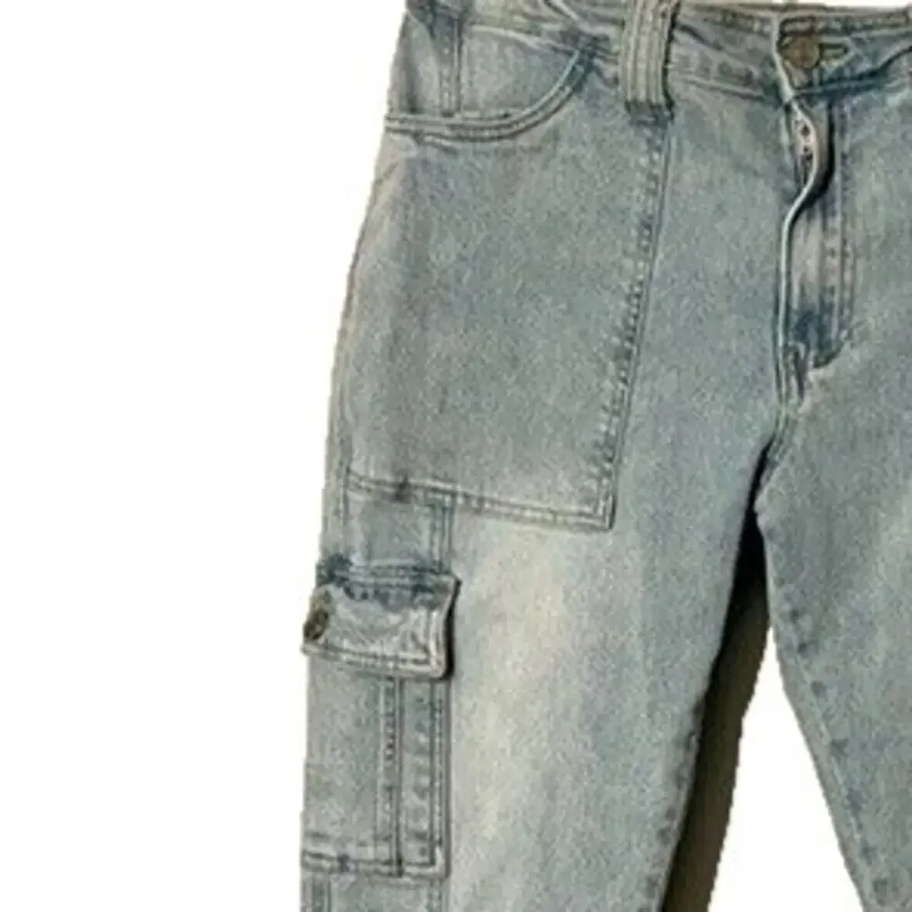 KanCan Jeans Size 9 High Rise Jeans Blue Light Wash Relaxed Loose Fit Raw Hem